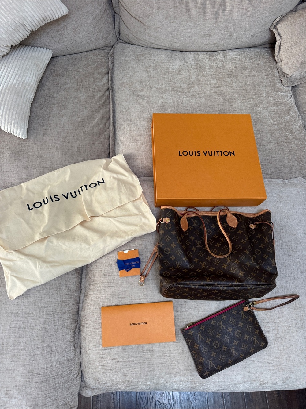 Louis Vuitton Monogram Neverfull MM Tote in Brown